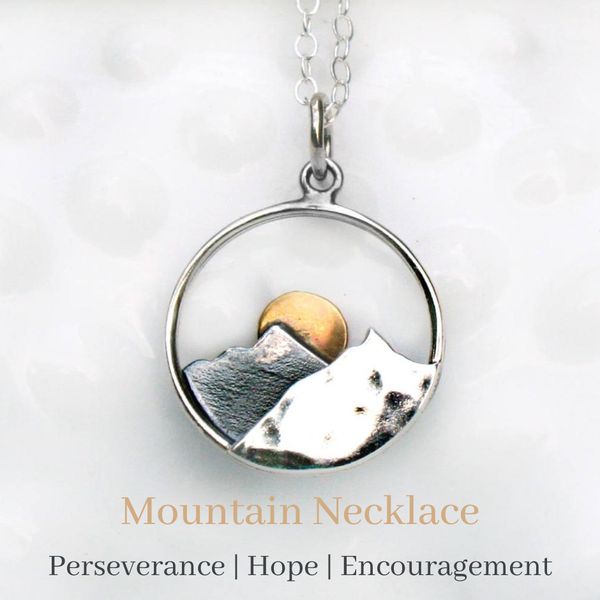 MOUNTAIN NECKLACE – Ashlen
