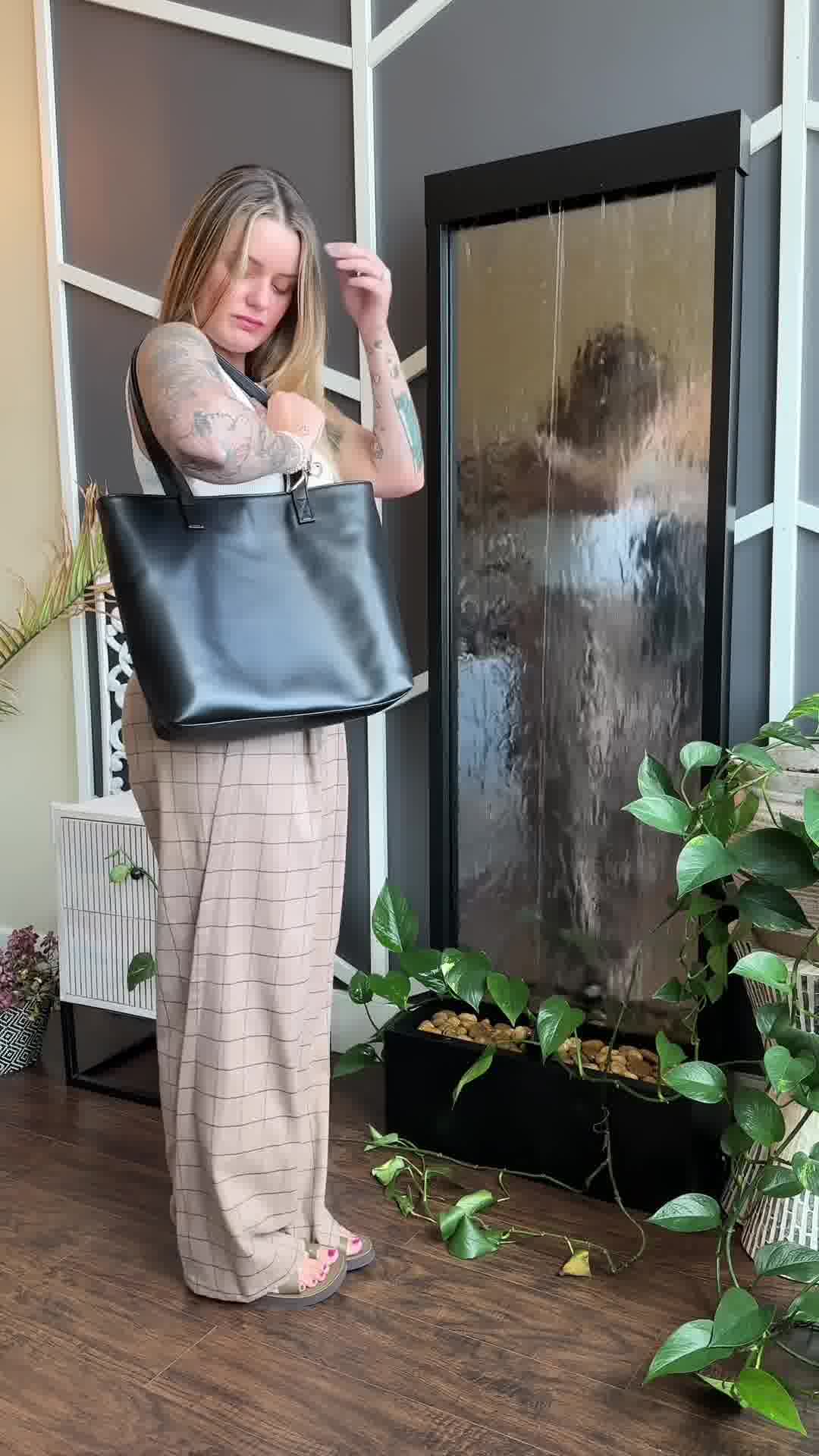 Full Grain Leather Bags | Andar 广告素材