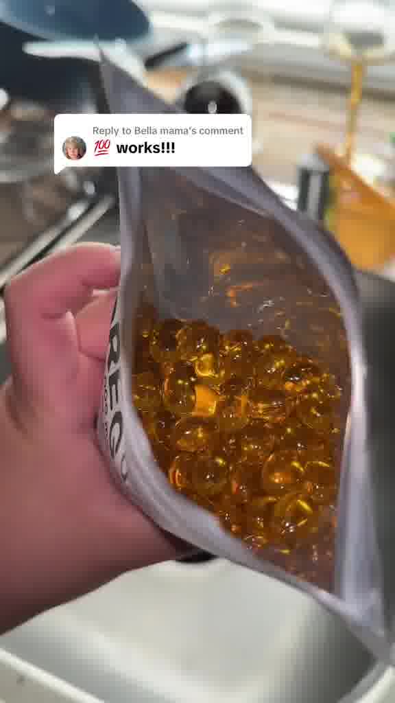 Oregano Oil with Black Seed Oil, 300 softgels 广告素材