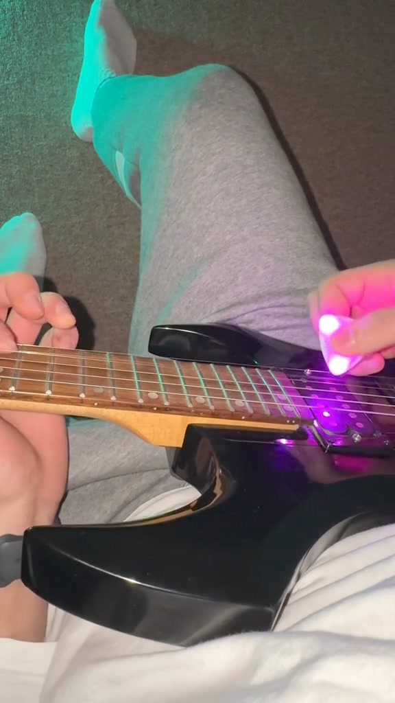 Pickpal: Glow Guitar Bass Pick