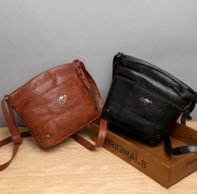 Soft Leather Messenger Multi Pocket Large Capacity Shoulder Bag 广告素材