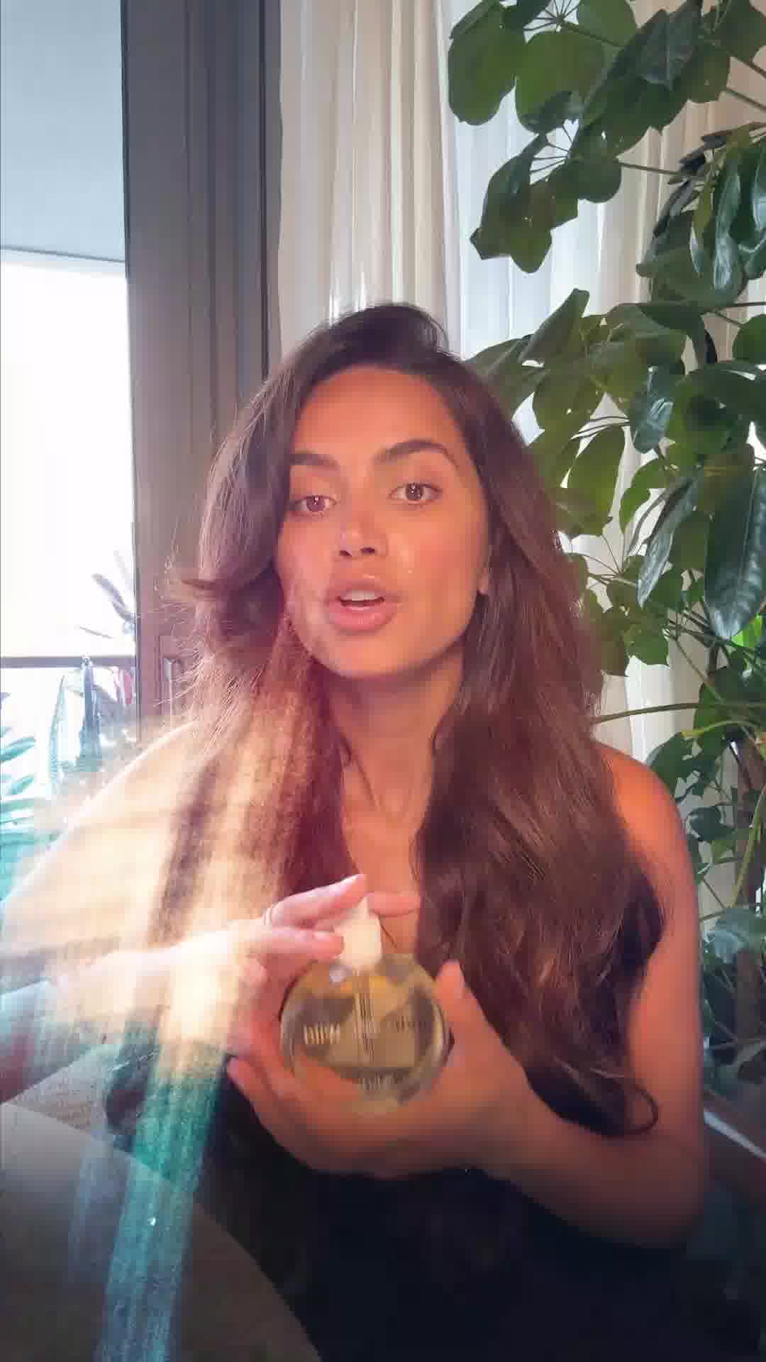 Ayurvedic oil for hair | Head massage oil from indē wild – indē wild US 广告素材