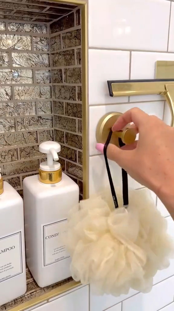 Suction Cup Hooks 广告素材