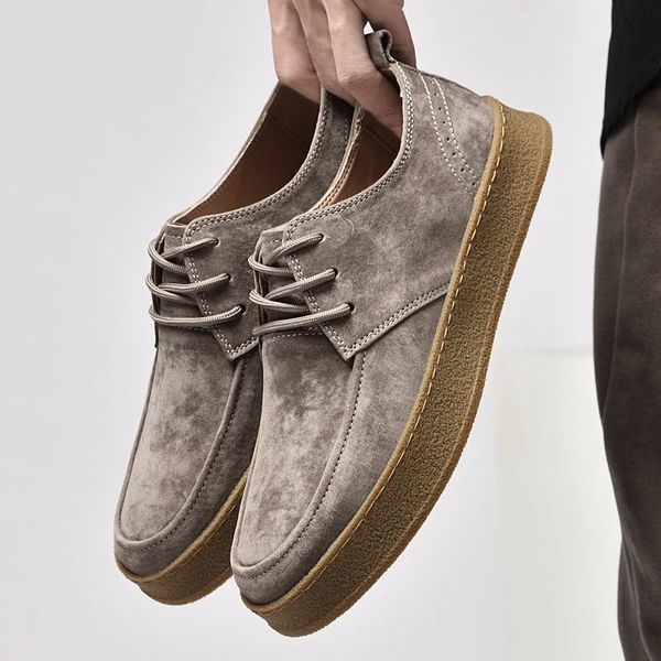 Jon Wellington Suede Sneaker 广告素材