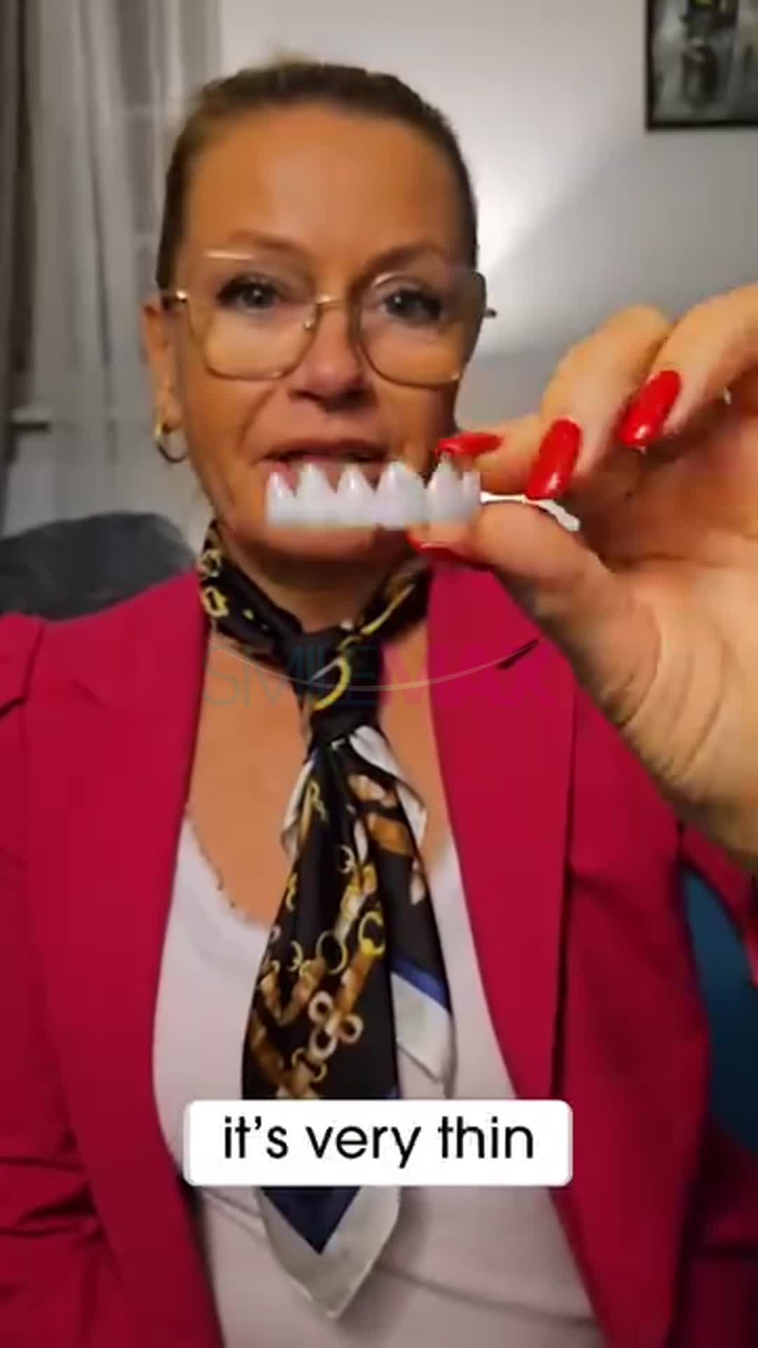 Instant Fit Dental Veneers – NaturalleCare 广告素材
