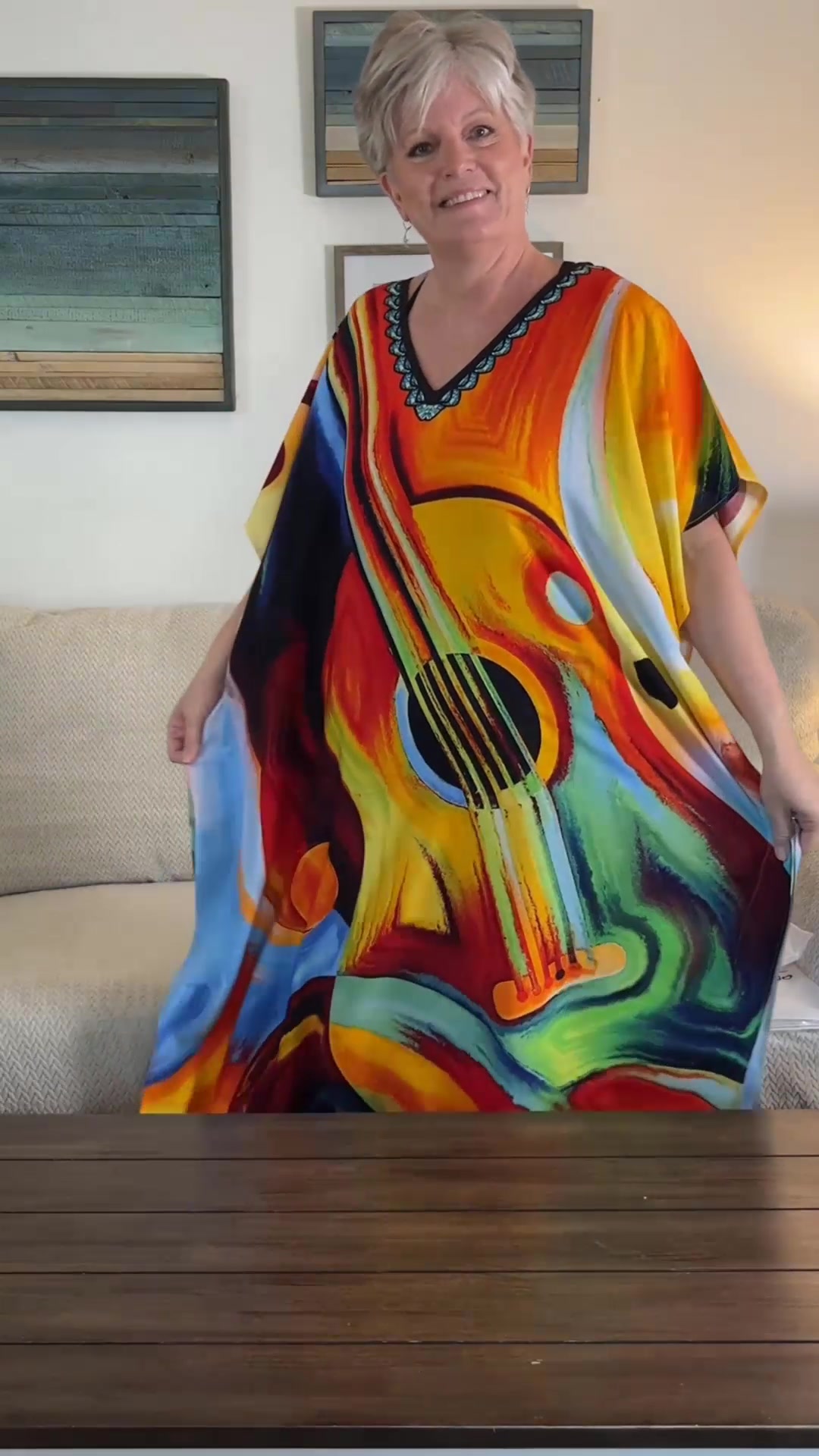 Colorful Caftans 广告素材