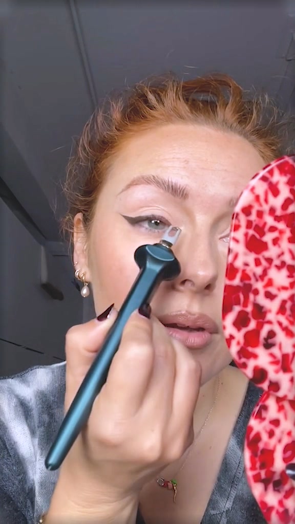 🔥LAST DAY 49%OFF🔥 -💖FLAWLESS EYELINER TOOL💖