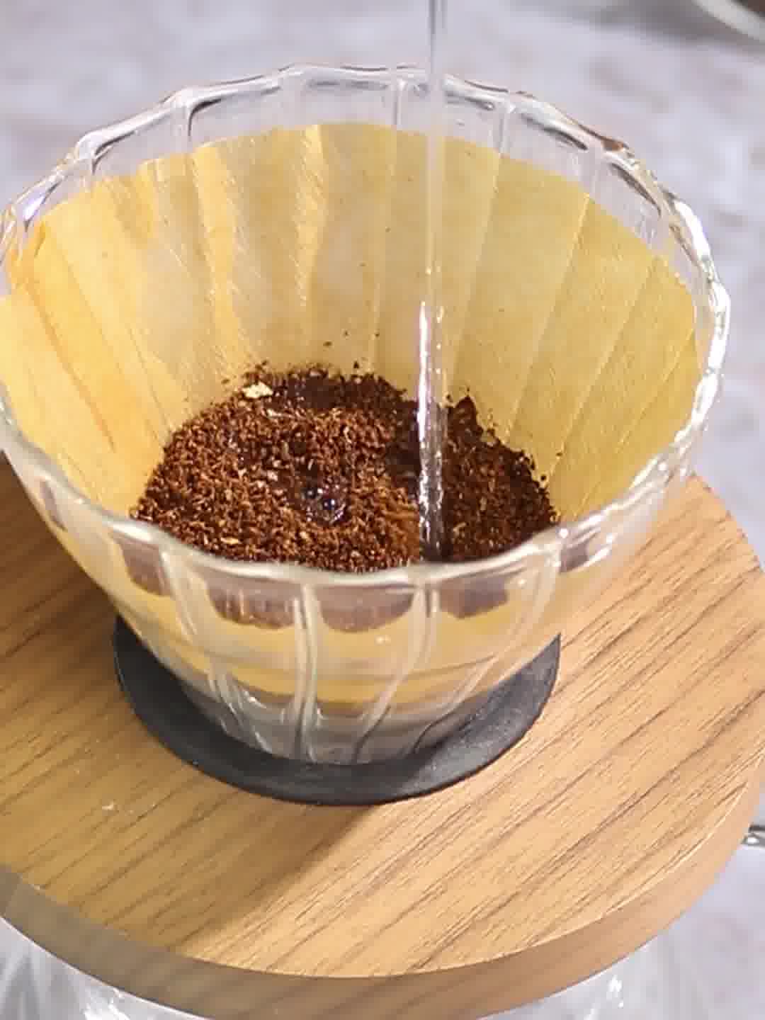 Tiger Grinder T1 Manual Coffee Grinder with External Coarseness Adjustment🔥Heptagonal burr (Espresso、Moka、Pour over、French Press...) 广告素材
