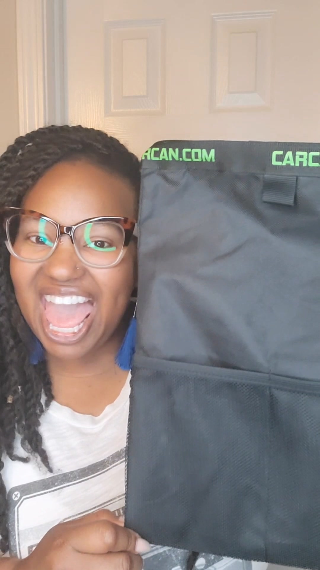 The Original CarCan™ Car Trash Can 广告素材