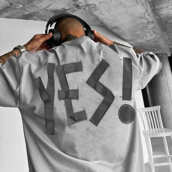 T-shirts 广告素材