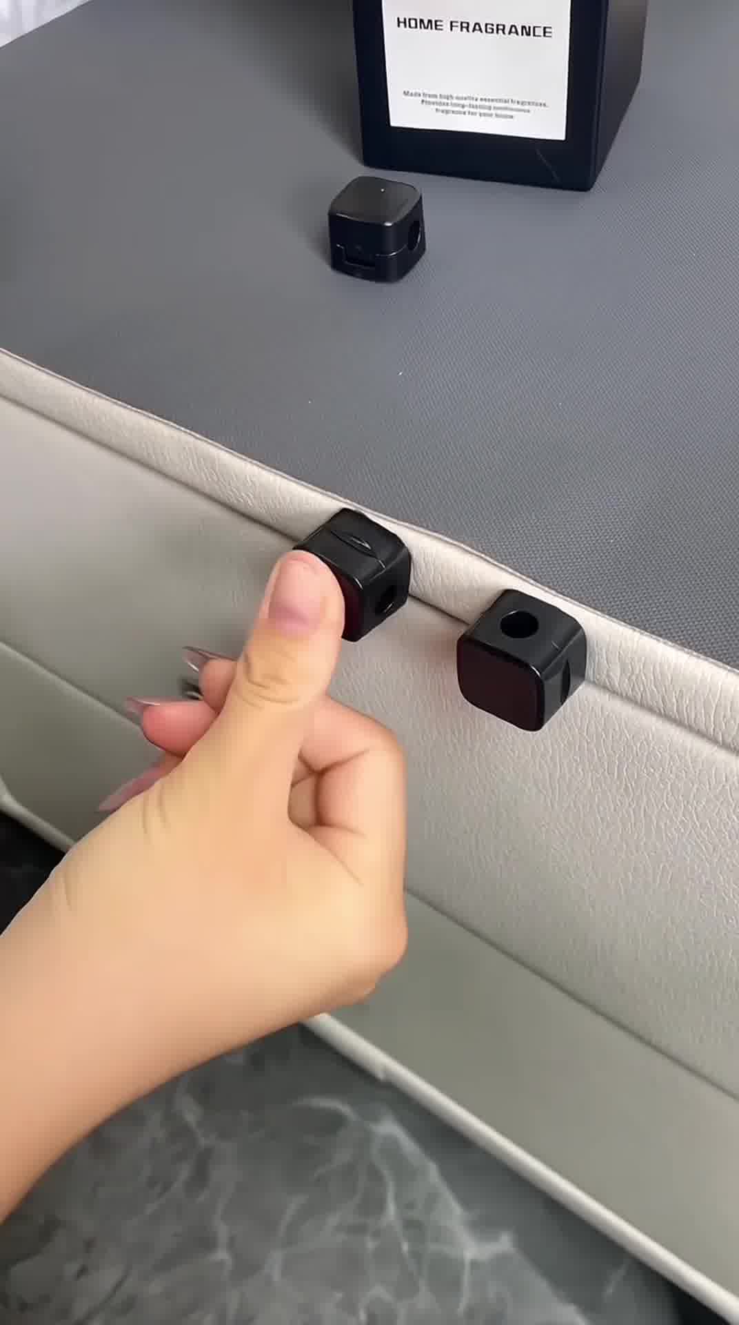 Magnetic Clips Cables Organizer 广告素材