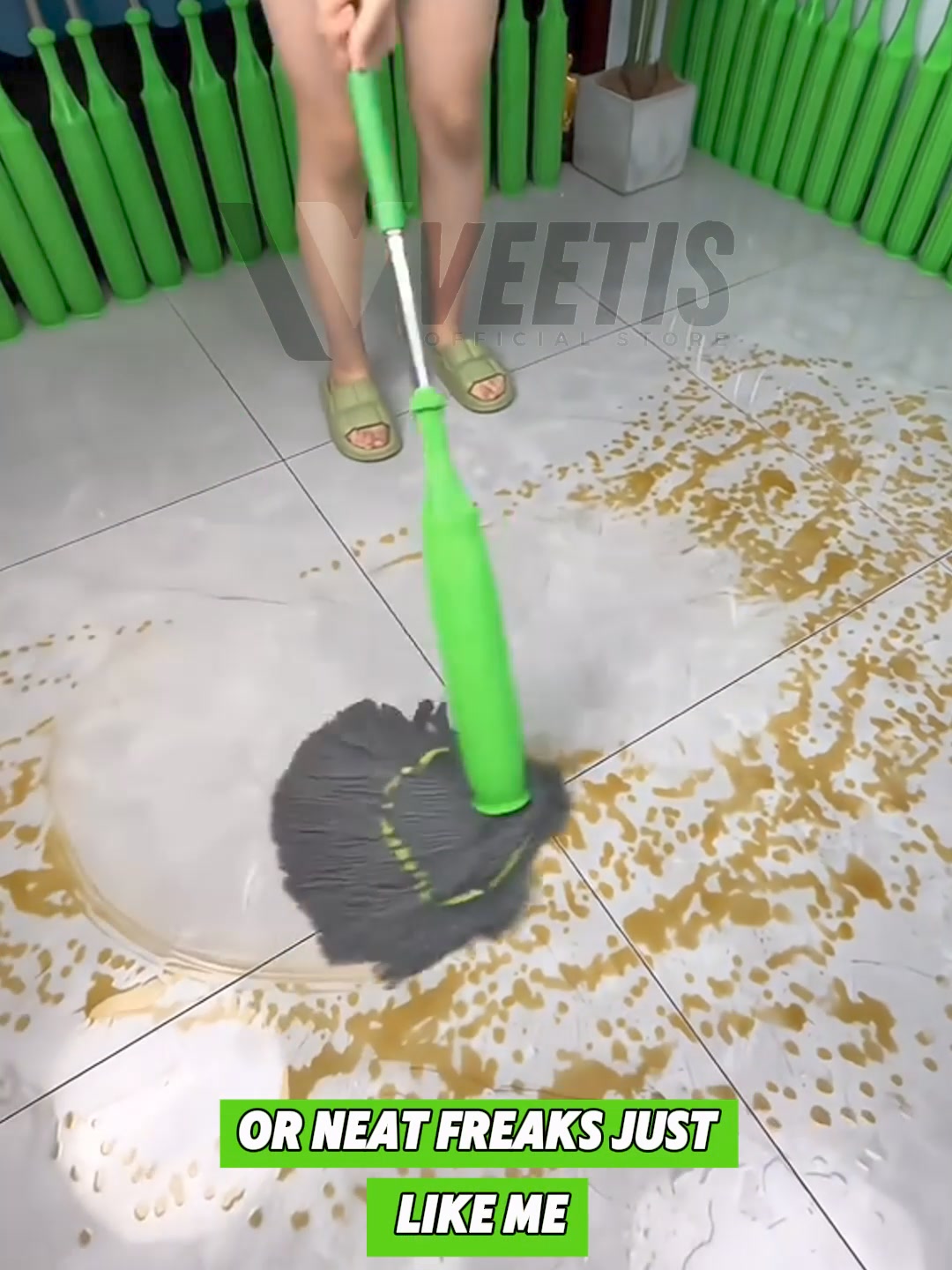 LazyClean™️ Self-Squeezing Mop ad creative