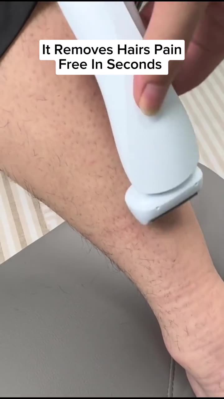SilkSmooth™ ALL-IN-ONE razor 广告素材
