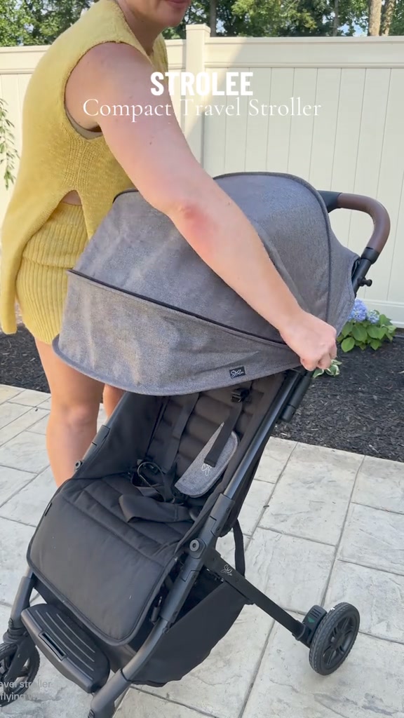 Strolee Everyday Lightweight Travel Stroller Special 广告素材