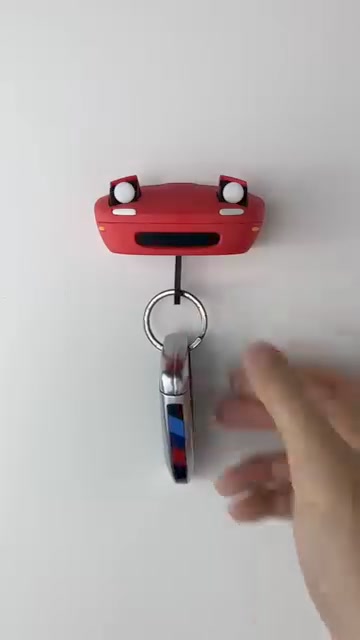 Buy 2 Get 1 Free🚗Vintage Car Collection Winking Hooks 广告素材