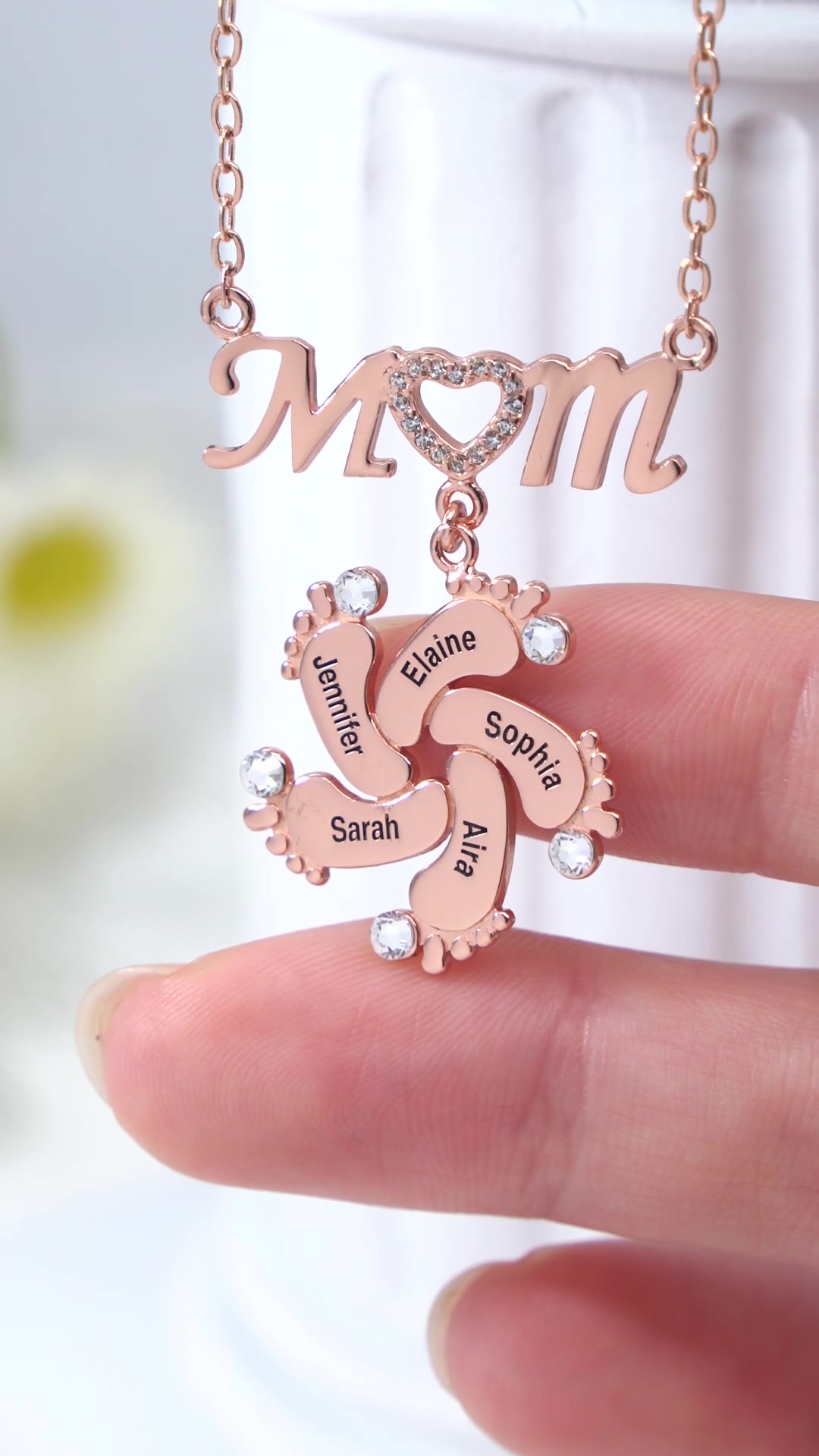 Personalized 1-8 baby feet heart necklace 广告素材