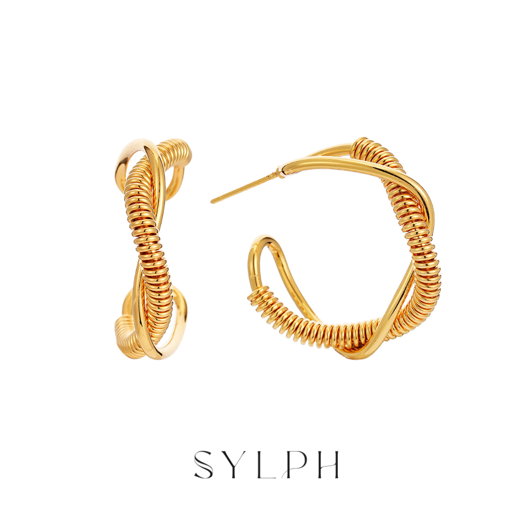 Double Rings Twist Hoop Earrings 广告素材