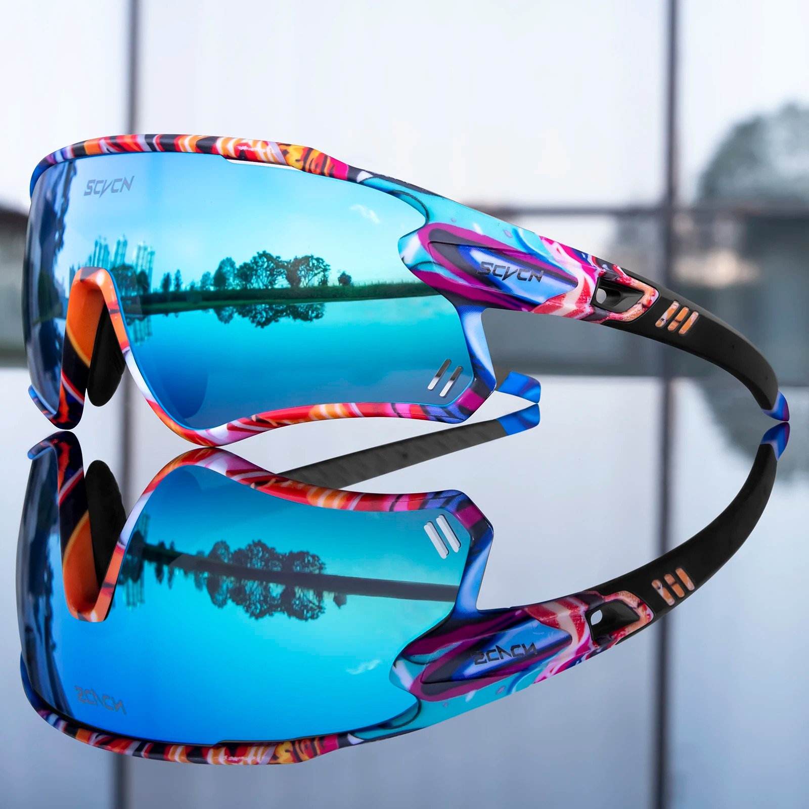 SolarBlaze Polarized Shades 广告素材