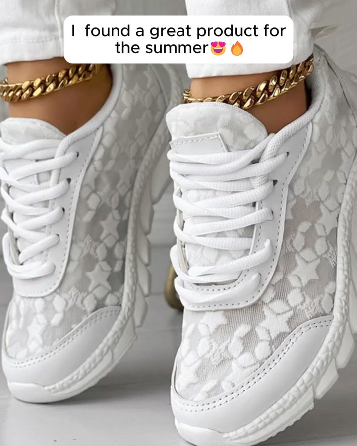 🔥 Women's Luxurious Orthopedic Sneakers ad creative