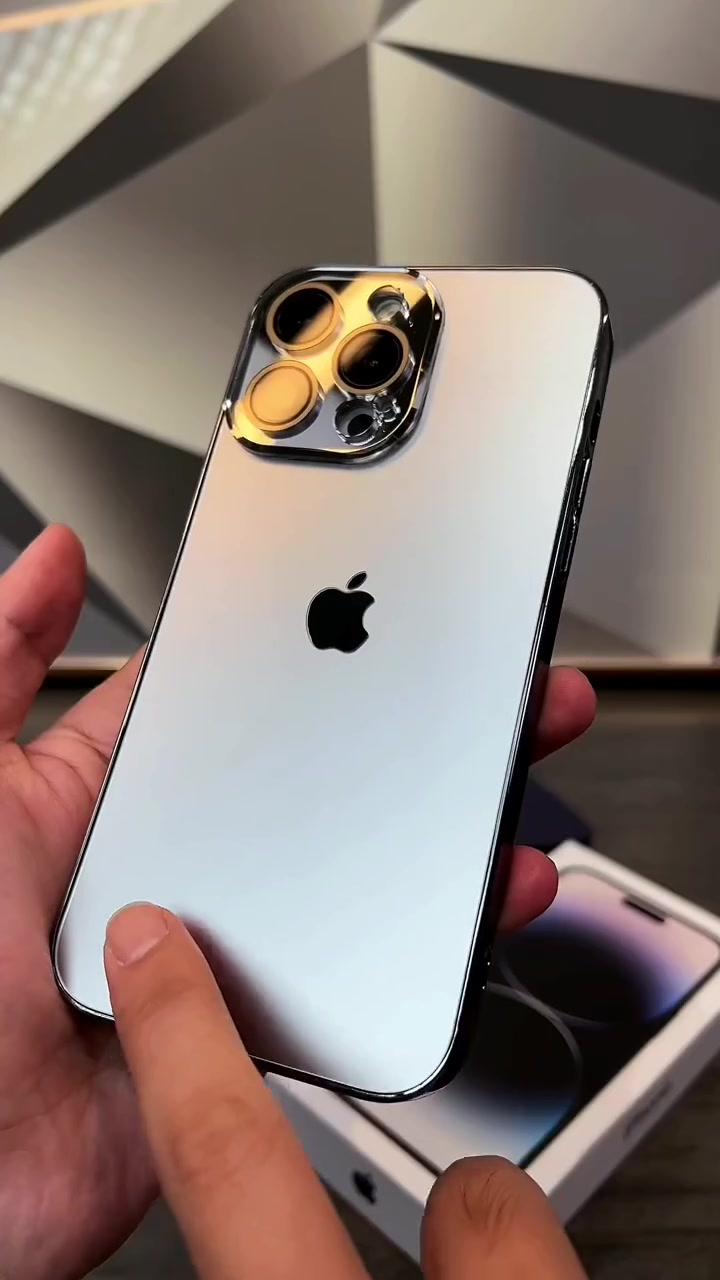 Electroplated Matte Acrylic Tempered Glass iPhone Protective Case-Buy 广告素材