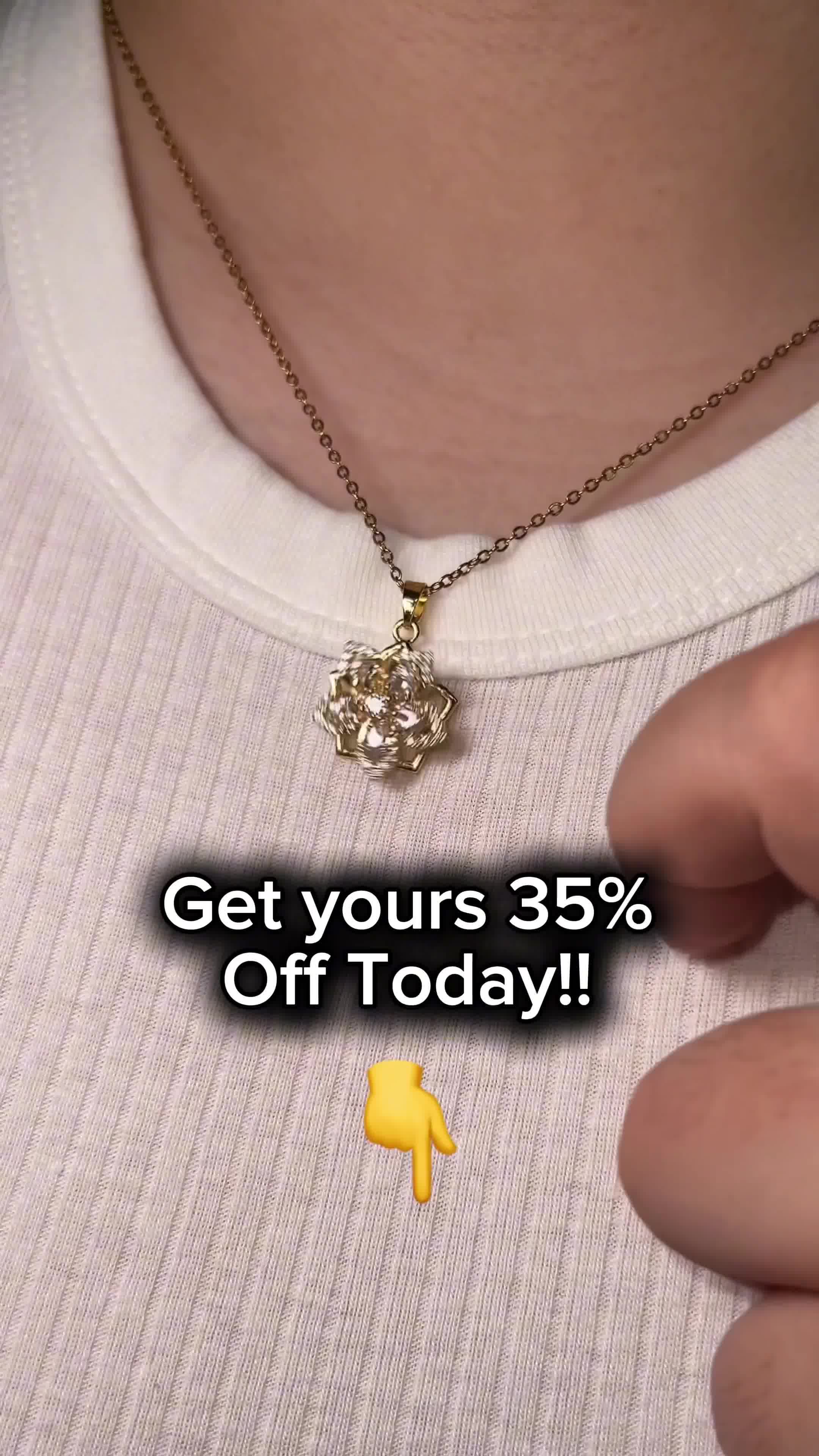 La Fléur Necklace 广告素材
