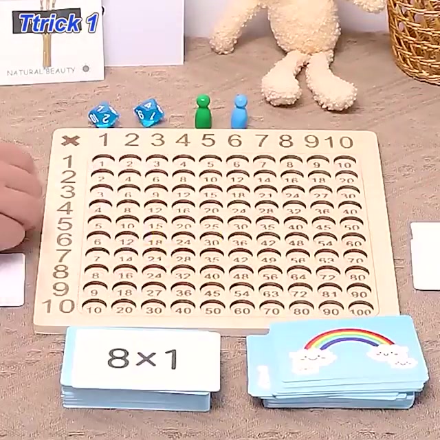 Wooden Montessori Multiplication Board Game 广告素材