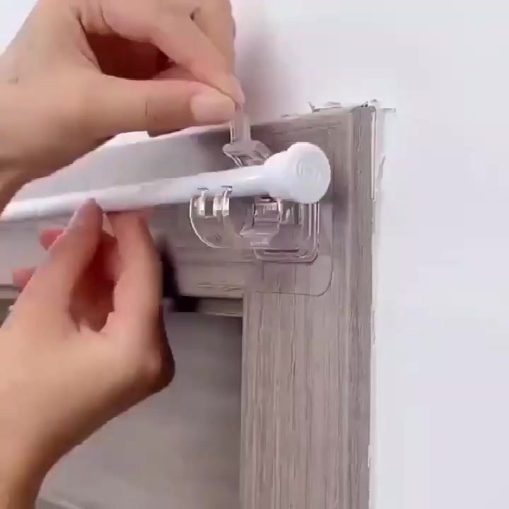 Nail-Free Adjustable Curtain Rod Hooks(Set of 2) ad creative