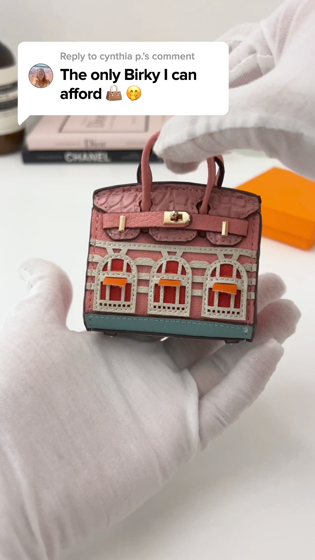 Vahlura 广告素材