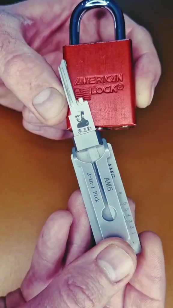 🔥This Week Special Sales - 49% OFF🔥Stainless Steel Key Decoder - Temperamenty ad creative