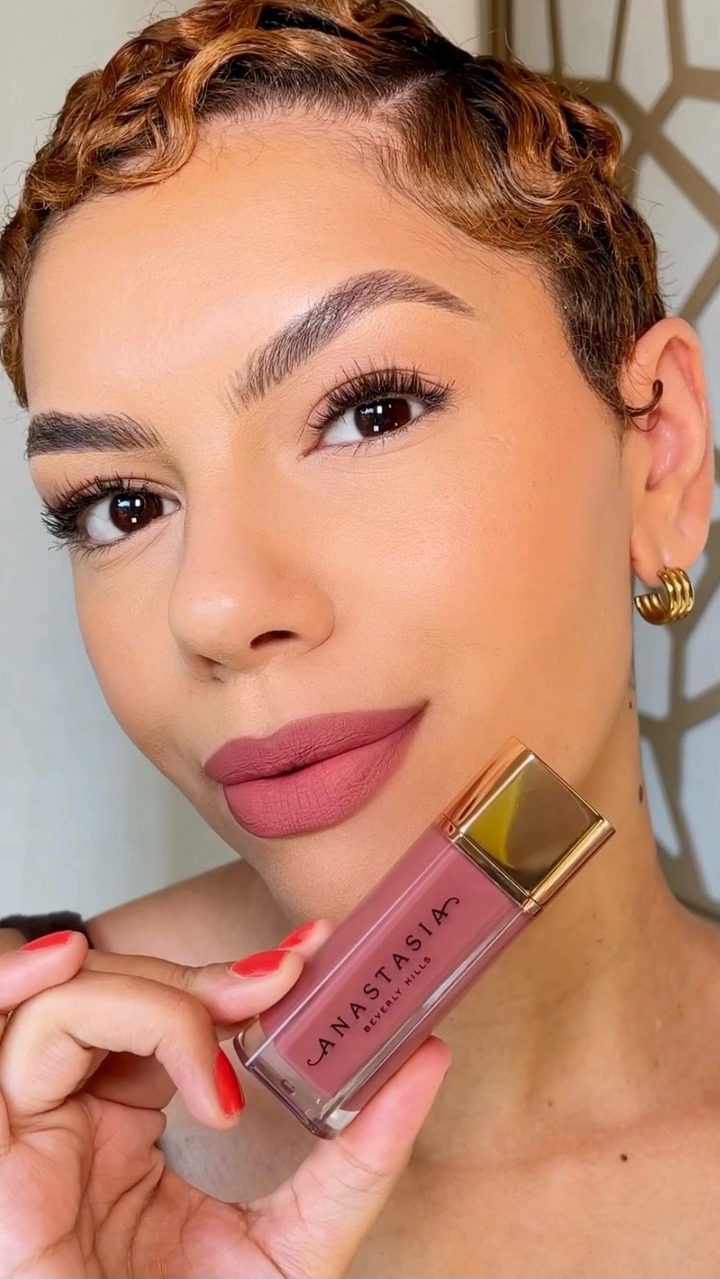 Anastasia Beverly Hills Lip Velvet Liquid Lipstick P509681 广告素材