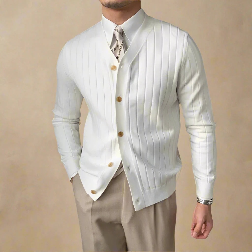 RAPHAELO VINIA ITALIAN CARDIGAN 广告素材