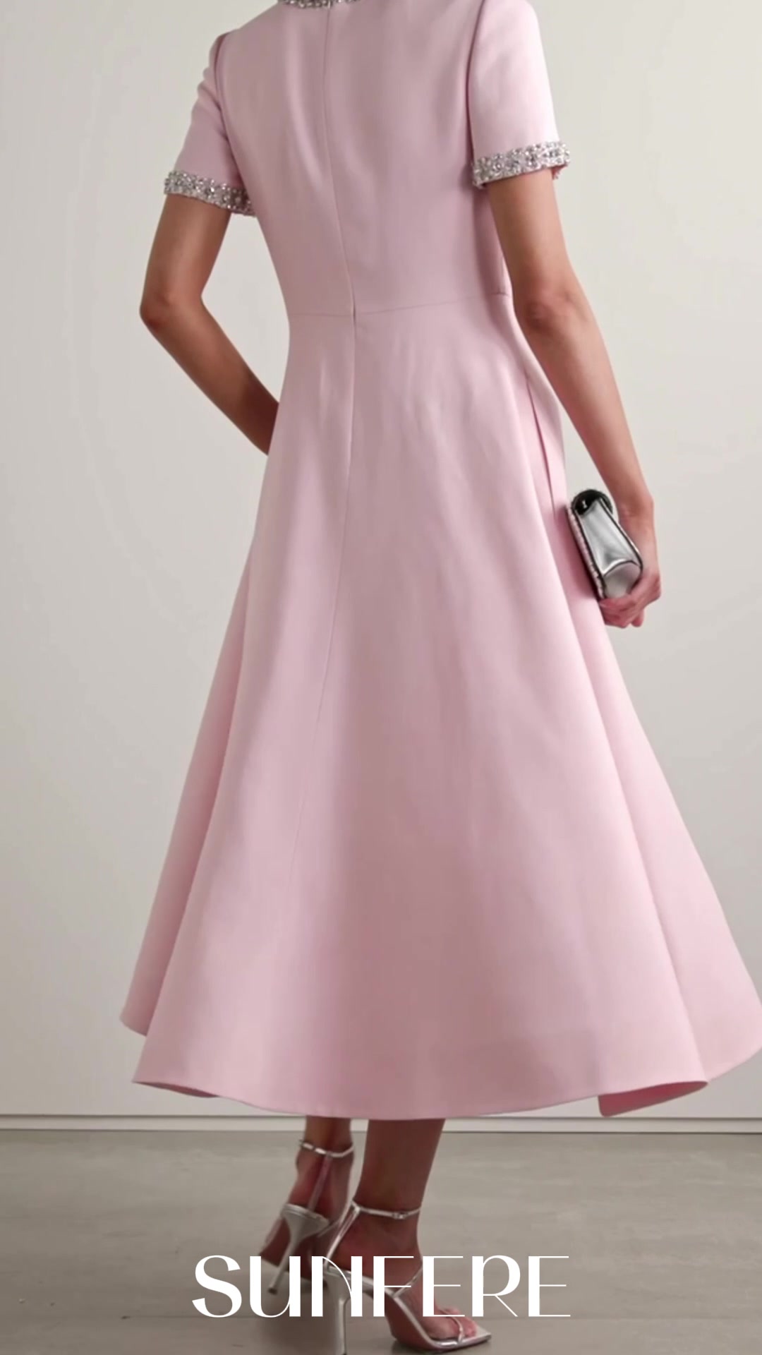 Zoe Bowknot Crystal Embellished Midi Dress 广告素材