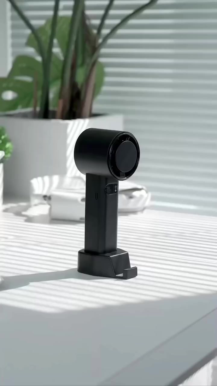 Novaatech™ TurboFrost Handheld Mini Fan 2024 广告素材