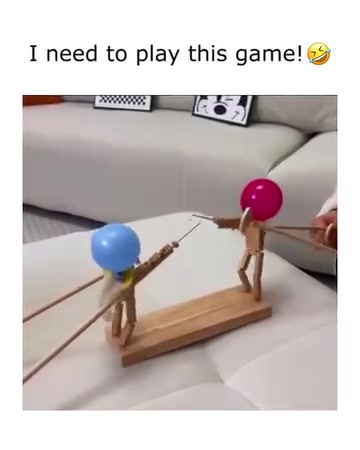Handmade Wooden Fencing Puppet 广告素材