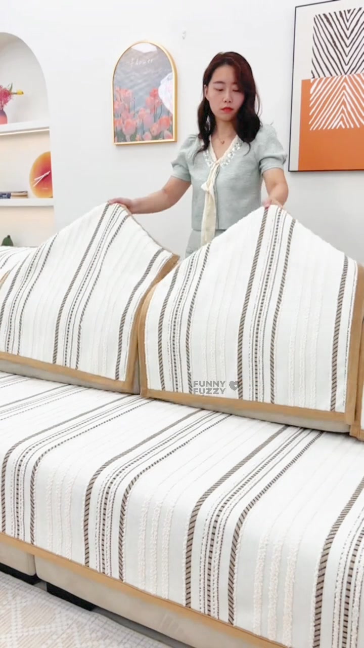 Luxury Chenille Soft Wear-Resistant and Non-Slip Sofa Protection Couch Cover ad creative