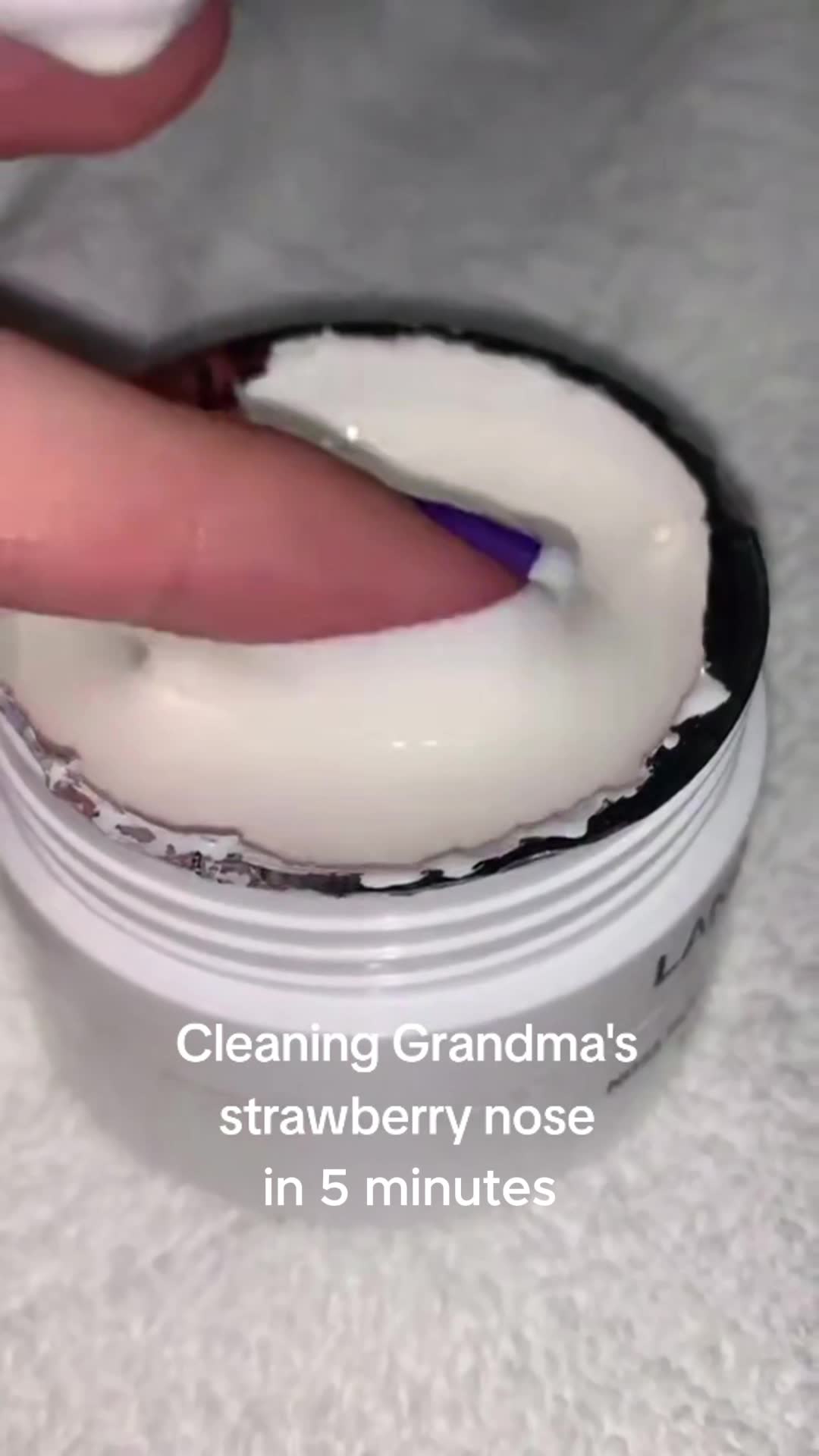 Blackhead Removing Pore Strips ad creative