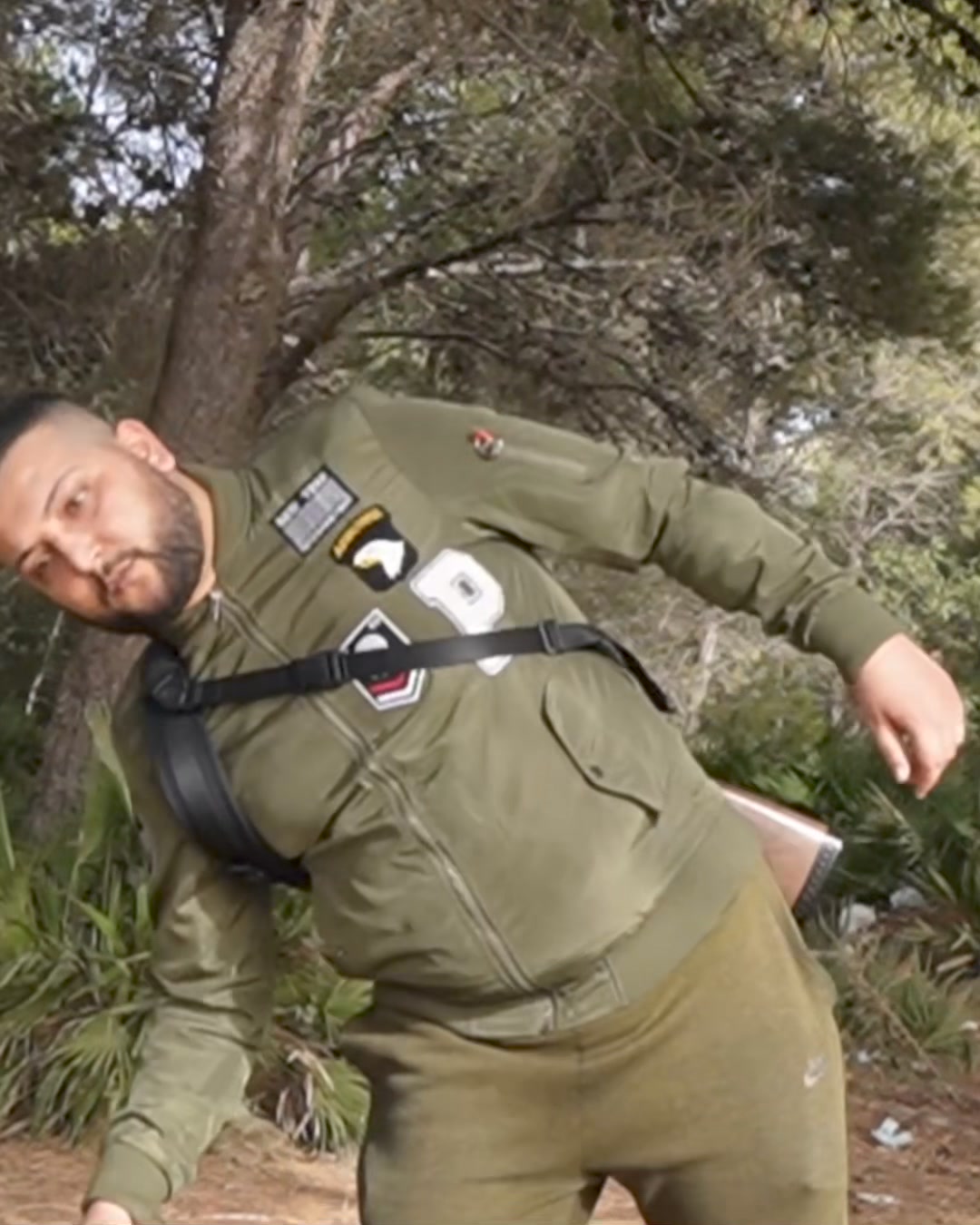 Hellomaterials Stalker Sling - Premium Quality V2 ad creative