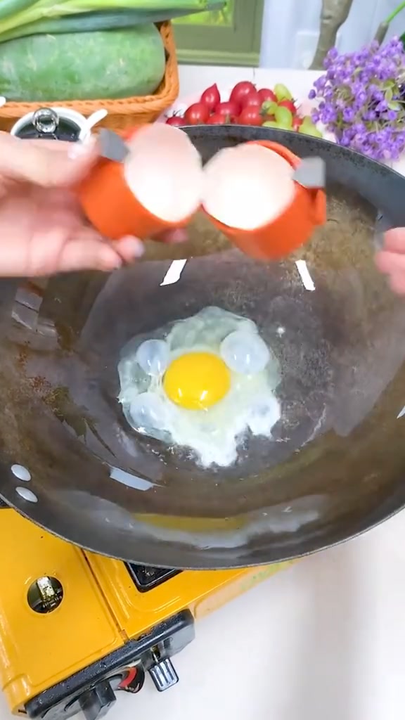 Egg opener ad creative