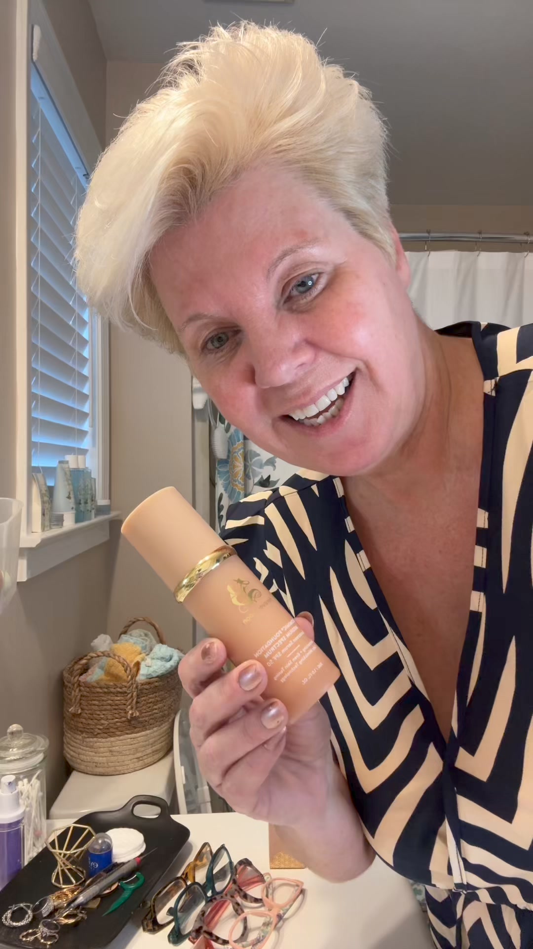 🔥Last Day Sale 49% OFF🎁 Biomimic Foundation 4 in 1 - Light Spectrum ad creative