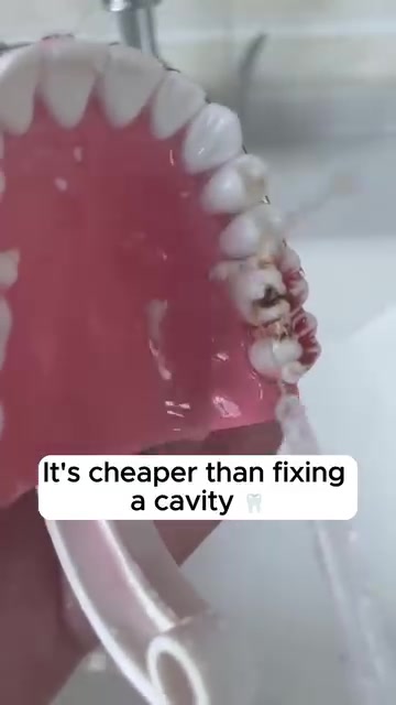 AquaFloss Pro ad creative