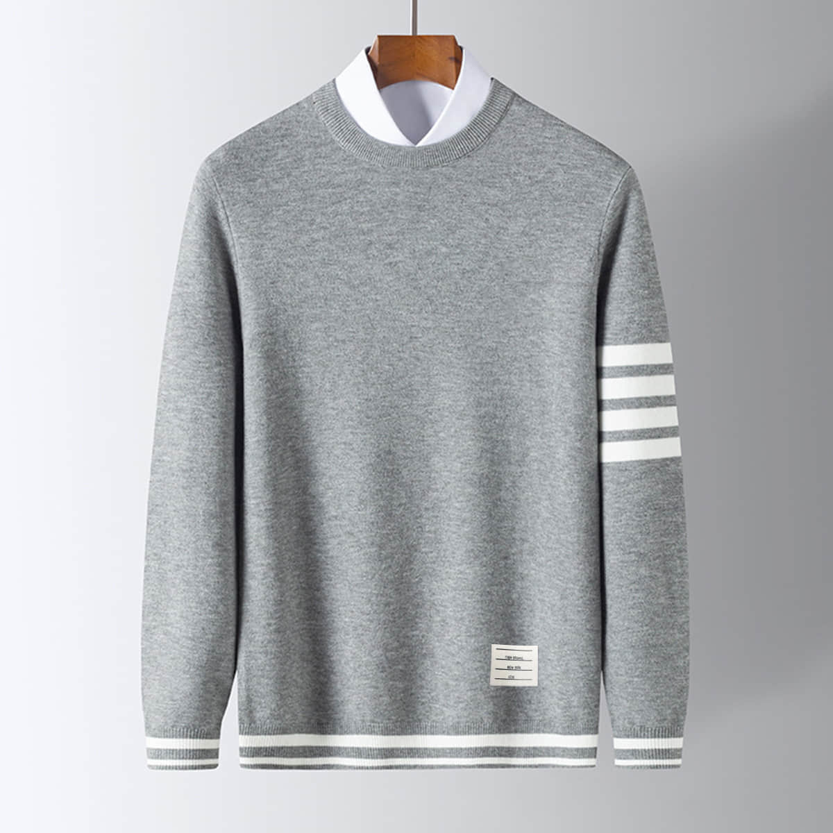Varsity Premium Sweater 广告素材