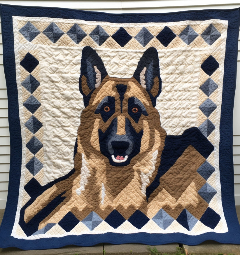 Charming Favor Gaiety Quilt 广告素材