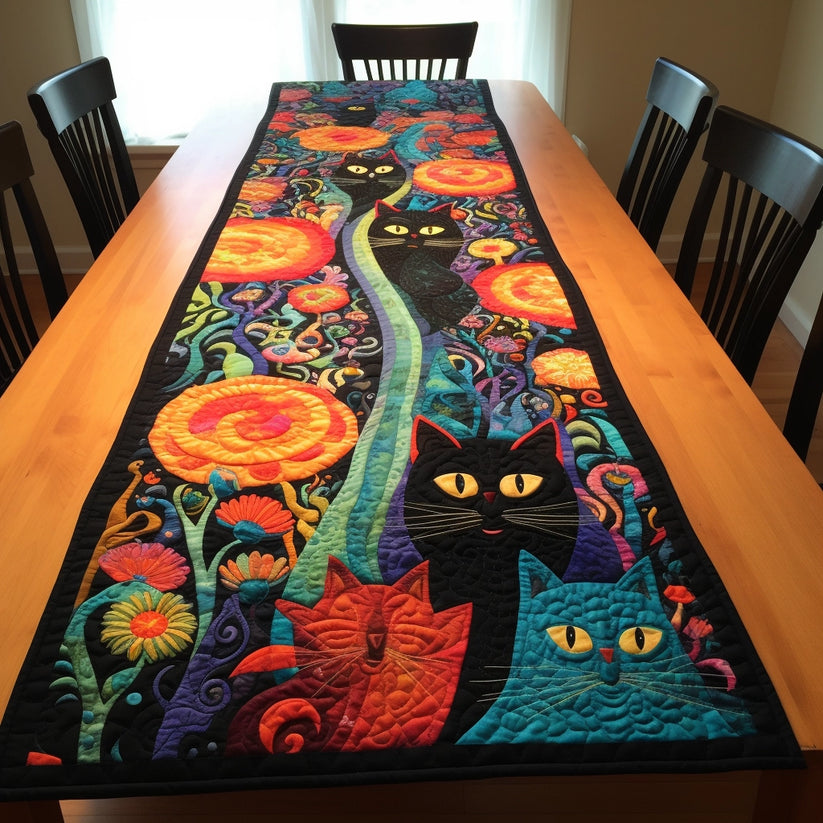 Black Cats TAI201223043 Quilted Table Runner 广告素材
