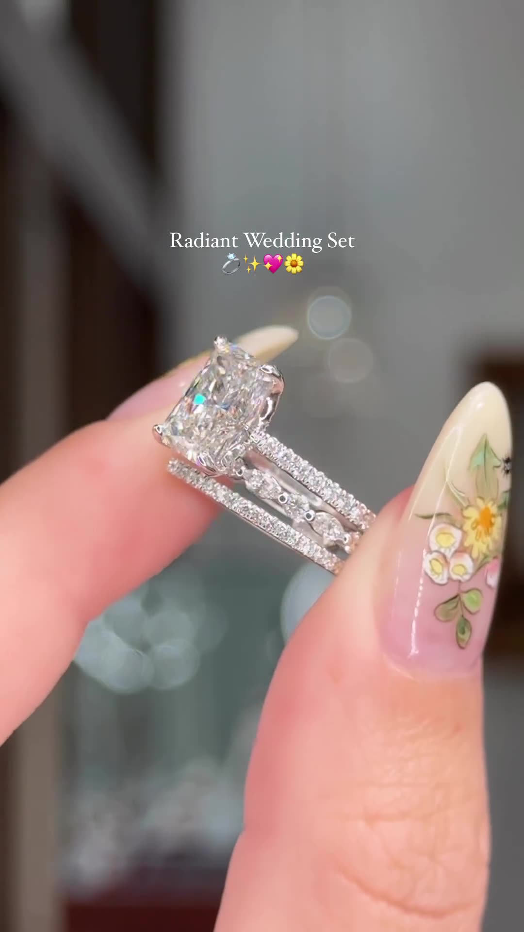 Maxinejewelry Store ad creative