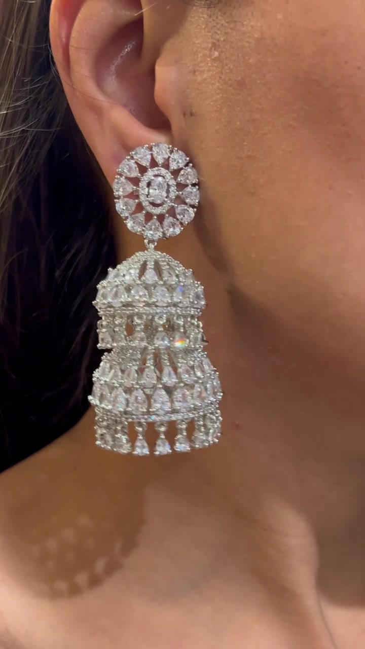 CZ Diamond Jhumka 广告素材