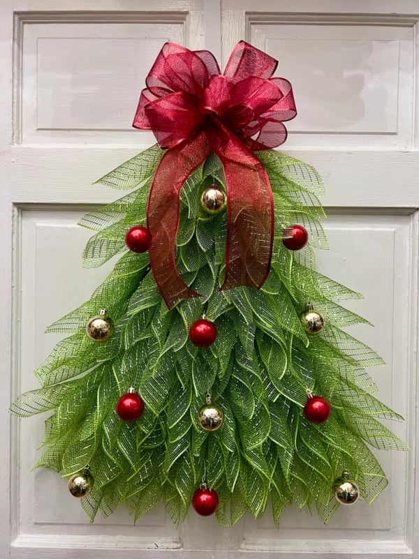 Christmas Tree Wreath 广告素材