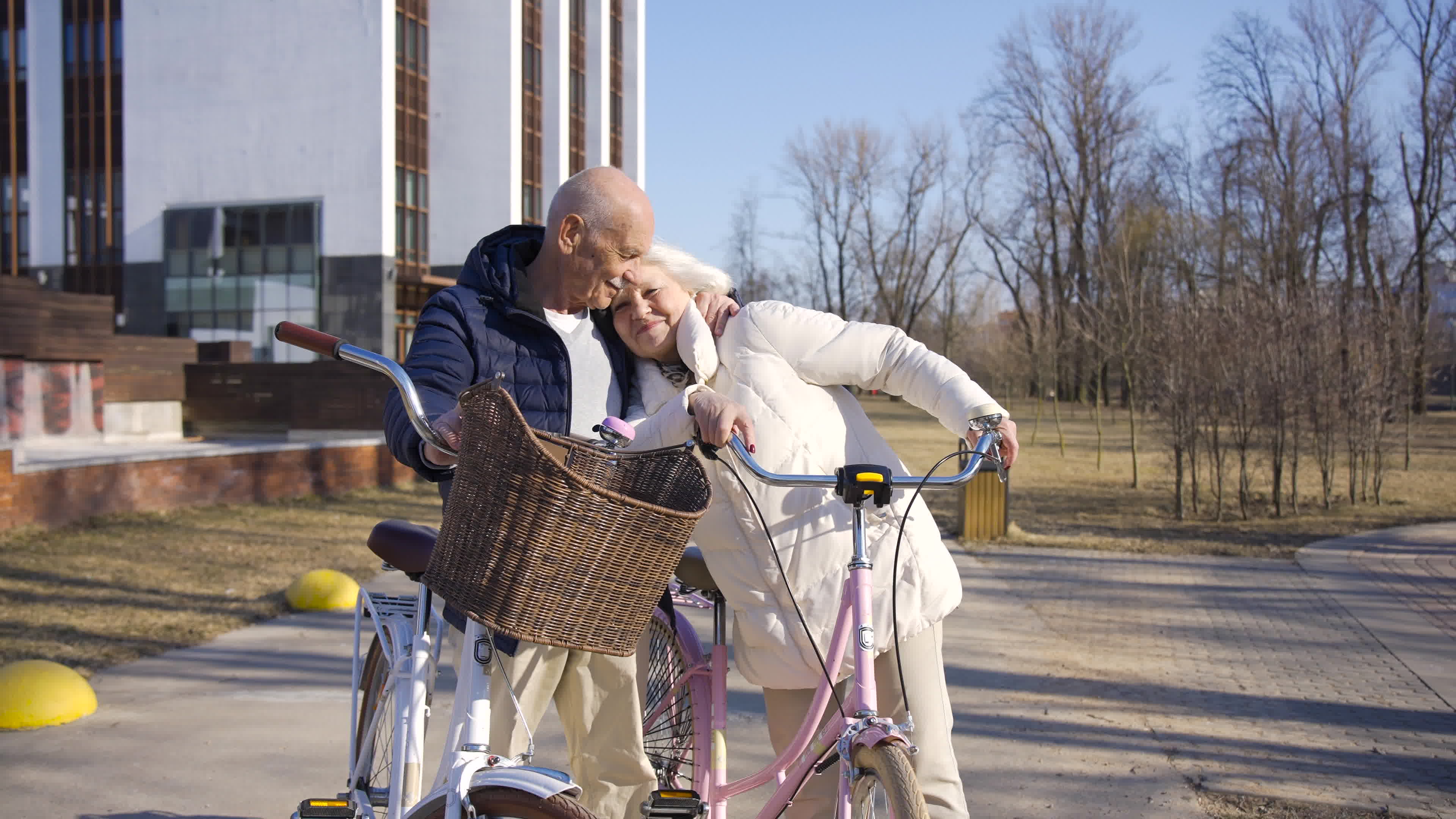 2024 Benefits for Seniors 广告素材