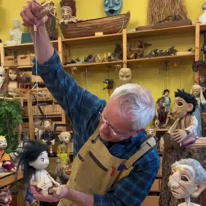 Worlds of Puppets with Bernd Ogrodnik 广告素材